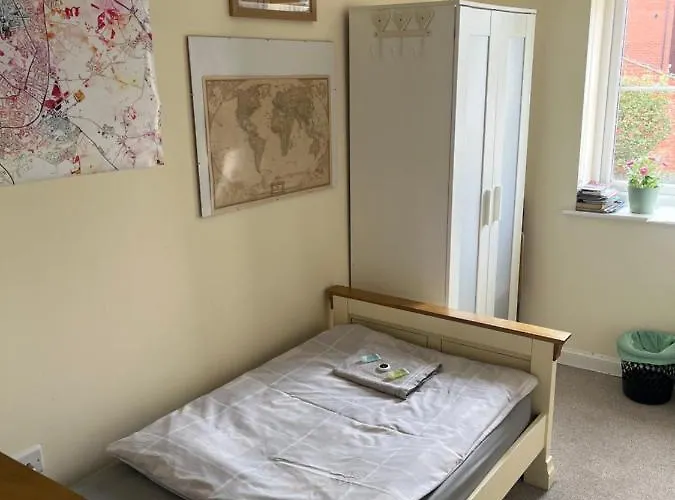 Standard Room with 1 Single Bed